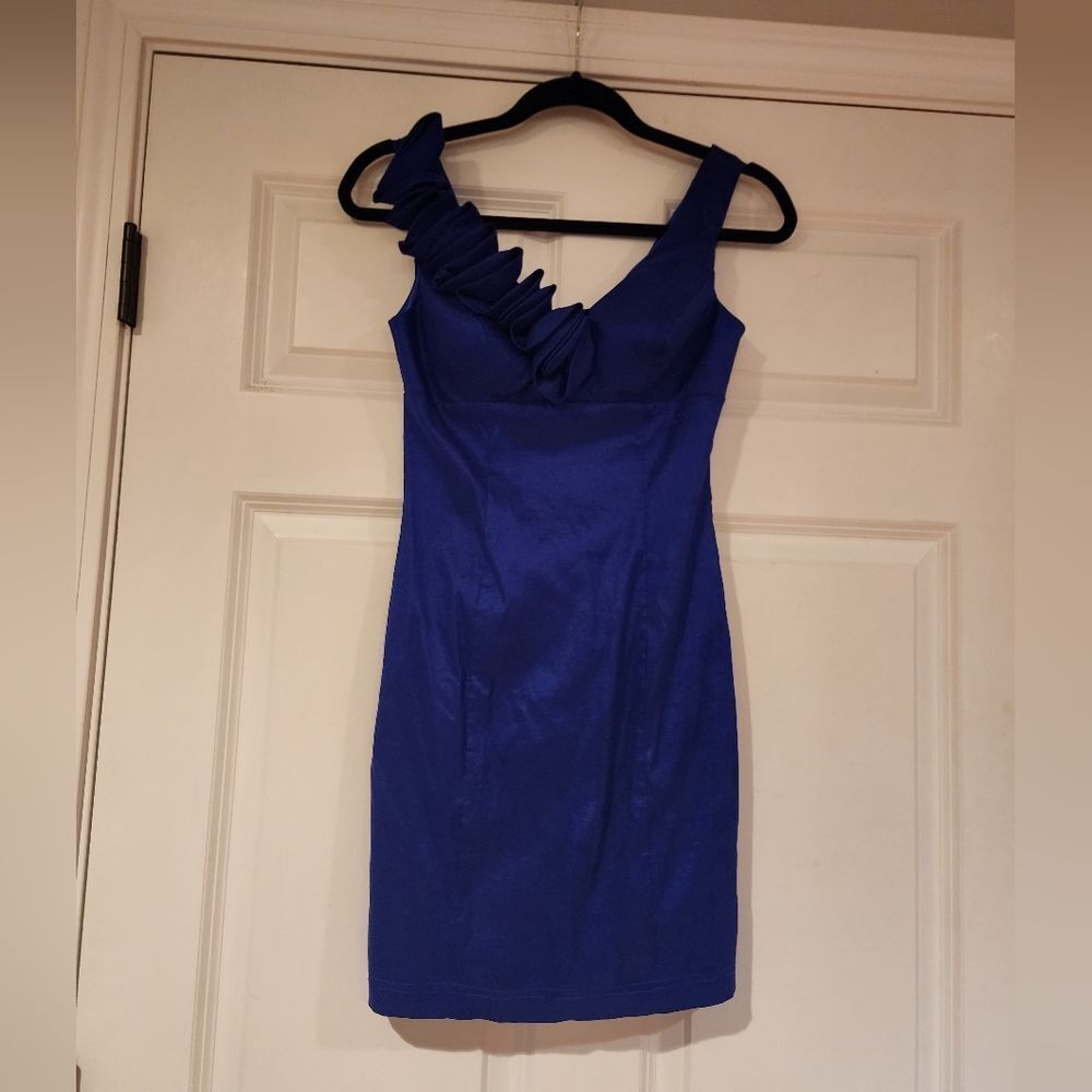 Hailey Logan by Adrianna Papell blue sleeveless formal mini dress Size 4